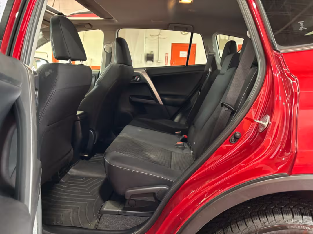 2017 Toyota RAV4 - JTMRFREV0HJ120711 - Image #15