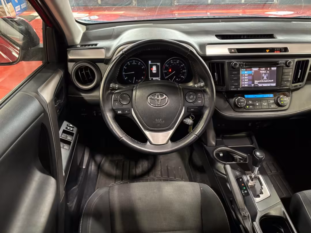 2017 Toyota RAV4 - JTMRFREV0HJ120711 - Image #19
