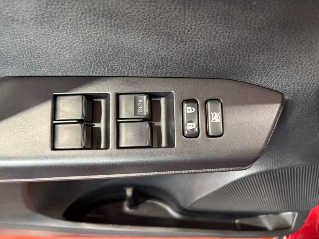 2017 Toyota RAV4 - JTMRFREV0HJ120711 - Image #25