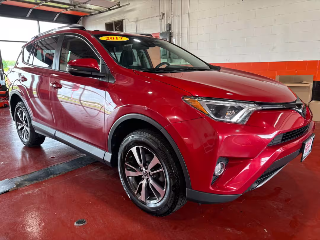 2017 Toyota RAV4 - JTMRFREV0HJ120711 - Image #5