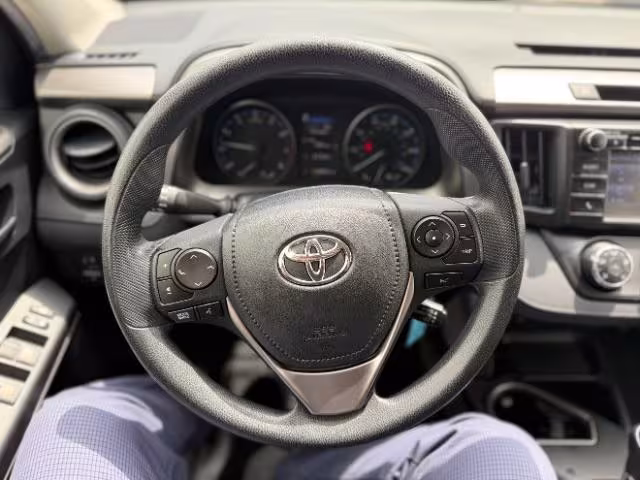 2017 Toyota RAV4 - JTMZFREV7HJ700294 - Image #9