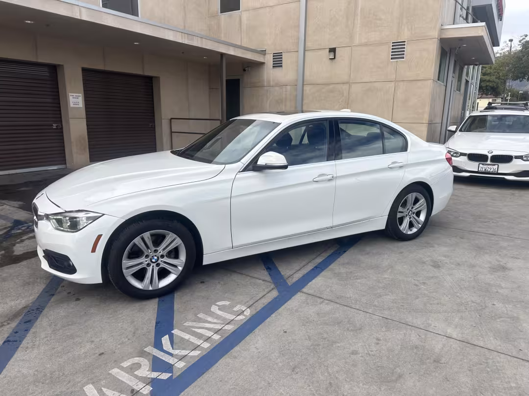 2018 BMW 3-Series - WBA8B9C56JAE22469 - Image #3