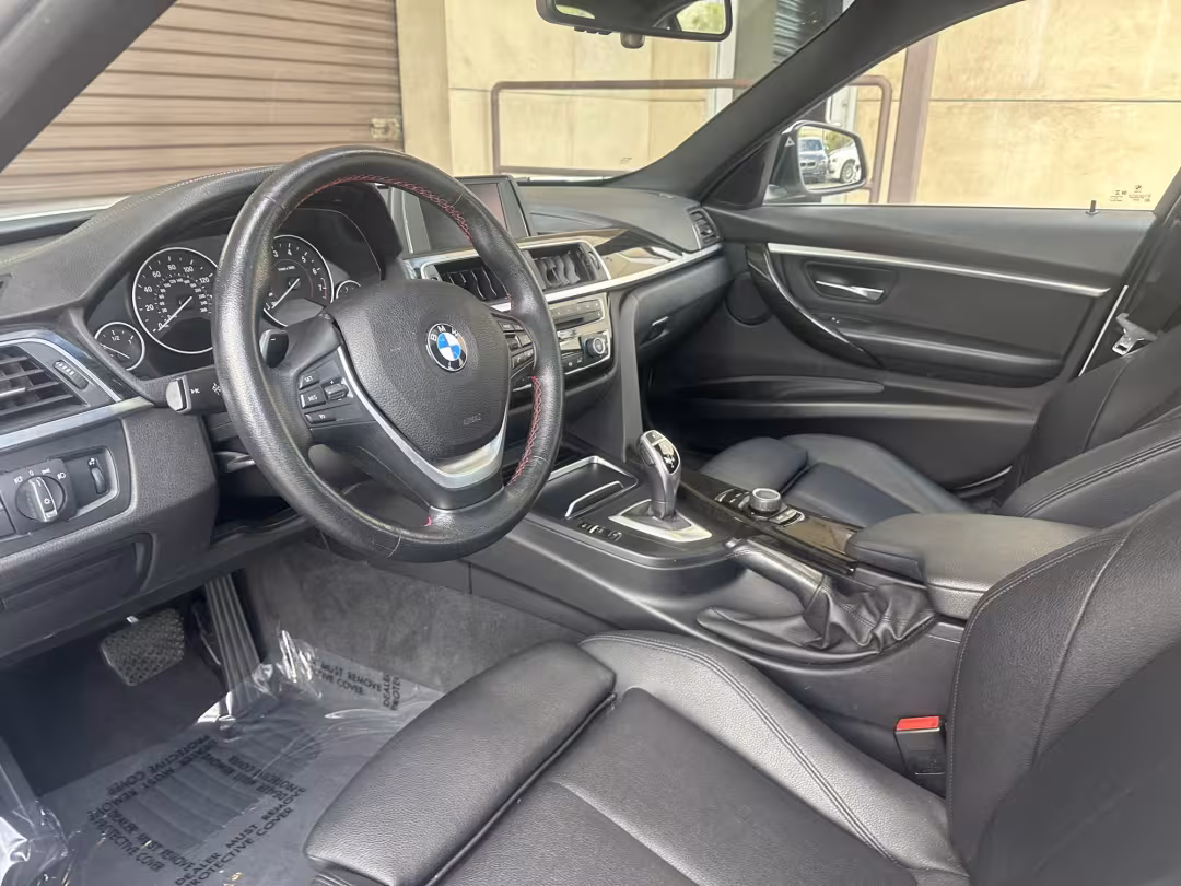 2018 BMW 3-Series - WBA8B9C56JAE22469 - Image #8