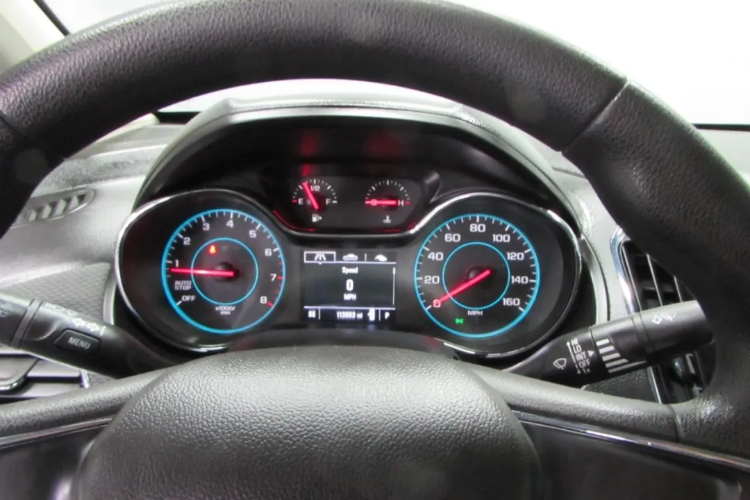 2018 Chevrolet Cruze - 1G1BC5SM1J7198537 - Image #15