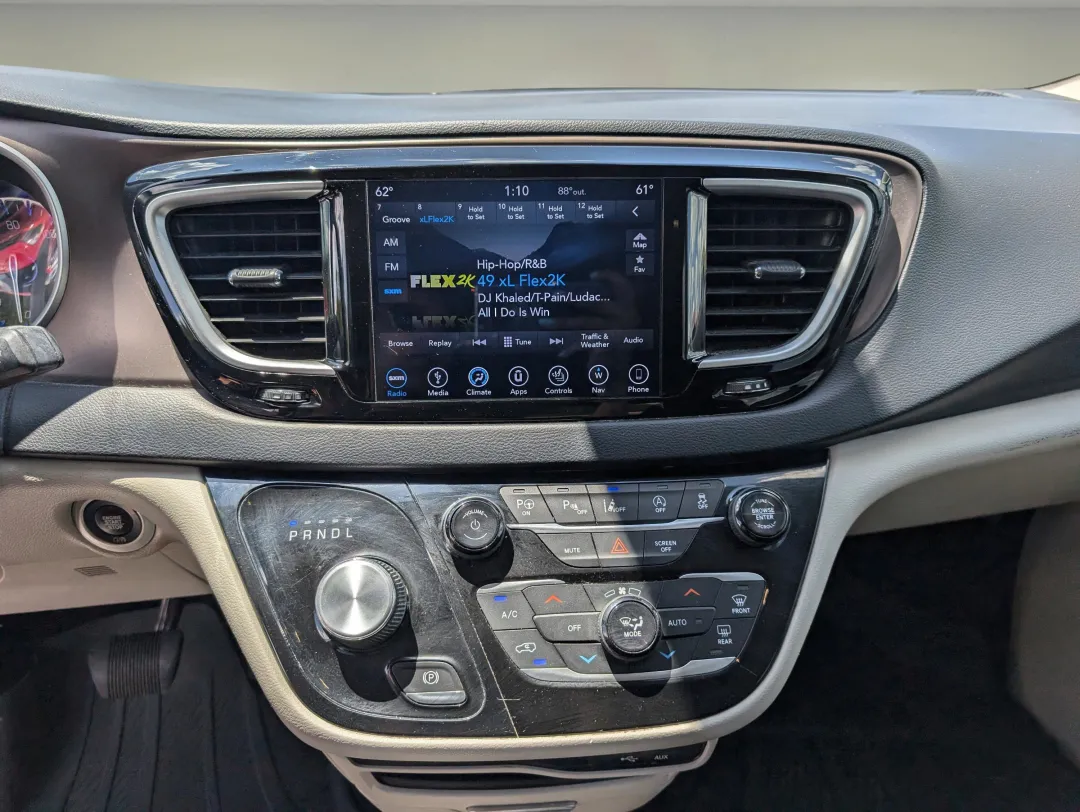 2018 Chrysler Pacifica - 2C4RC1BG6JR269903 - Image #16