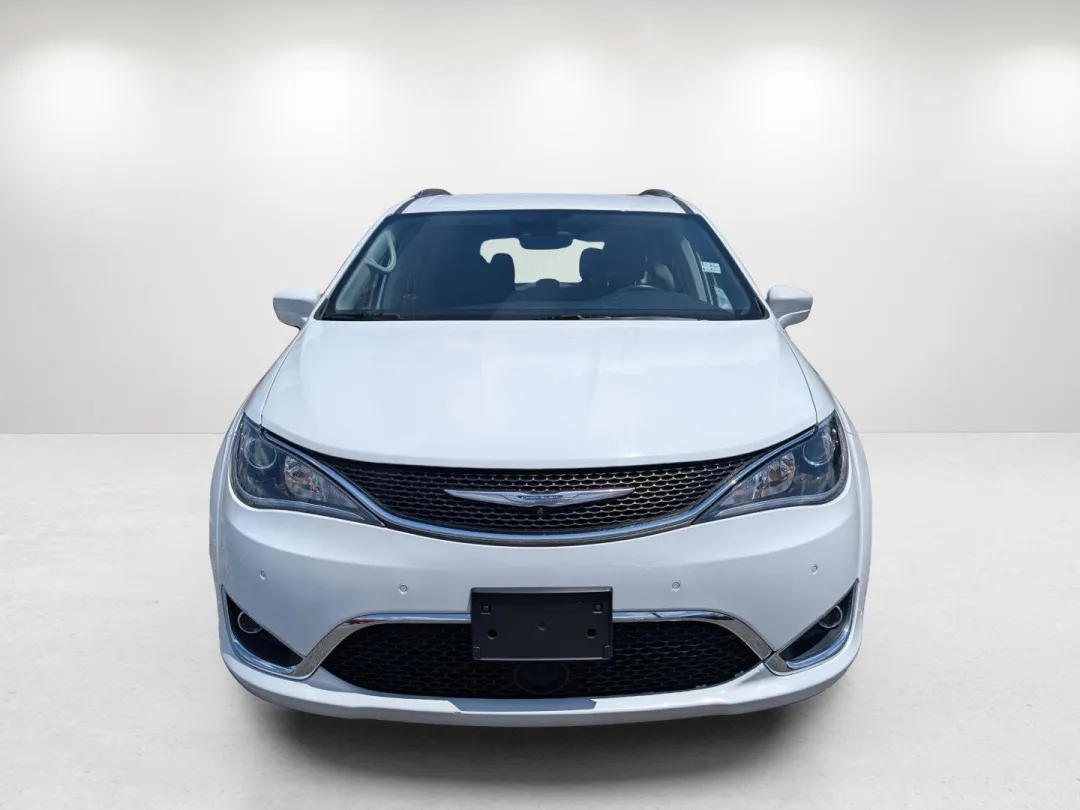 2018 Chrysler Pacifica - 2C4RC1BG6JR269903 - Image #2