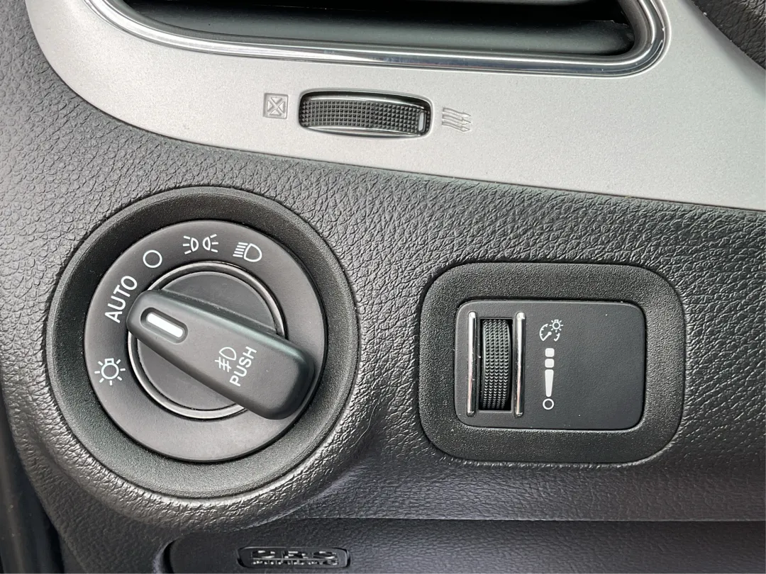 2018 Dodge Journey - 3C4PDDEG6JT523317 - Image #17