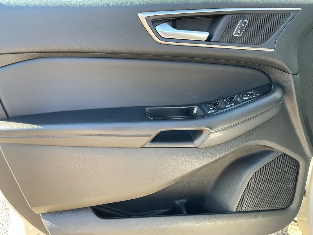 2018 Ford Edge - 2FMPK4J8XJBC04286 - Image #19