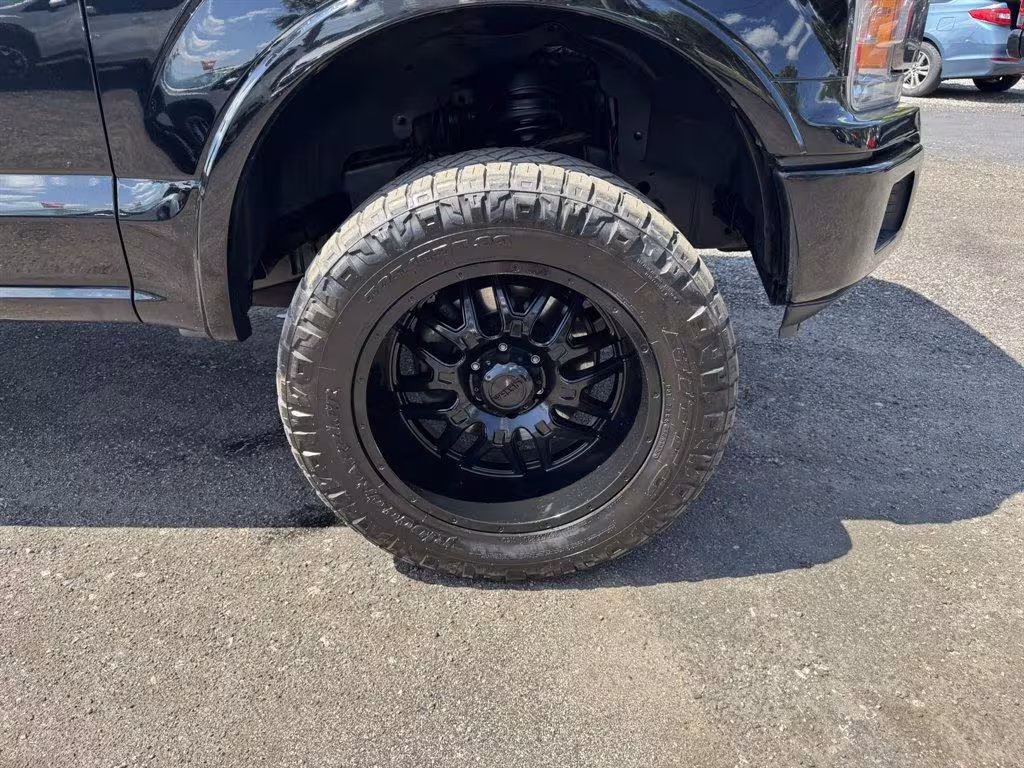 2018 Ford F-150 - 1FTEW1EG6JFA37360 - Image #34