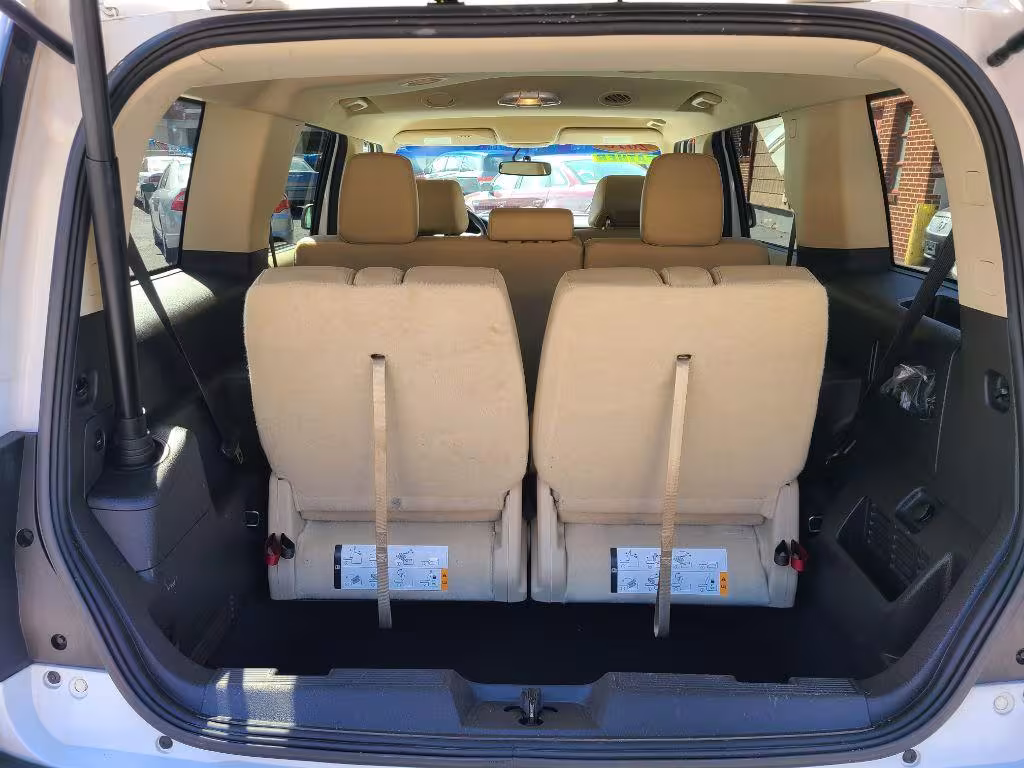 2018 Ford Flex - 2FMHK6C85JBA09564 - Image #13