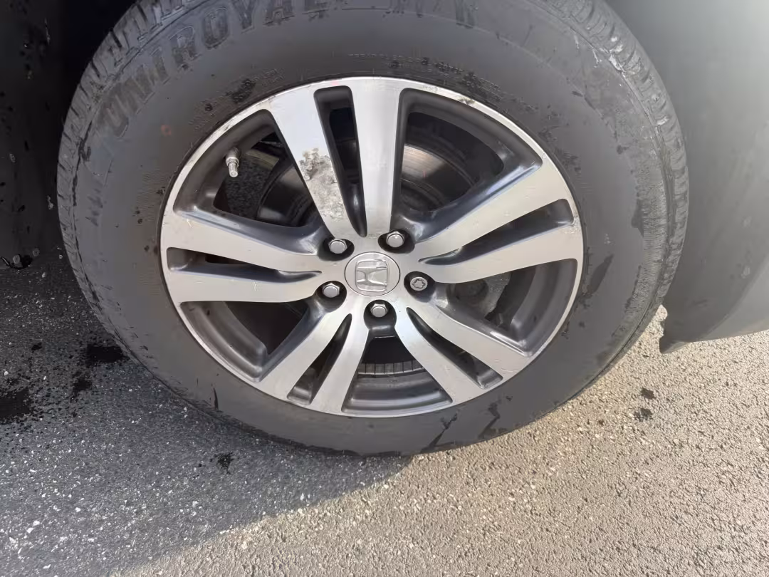 2018 Honda Pilot - 5FNYF6H83JB033527 - Image #1
