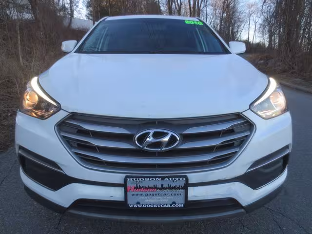 2018 Hyundai Santa Fe - 5NMZTDLB4JH073764 - Image #2