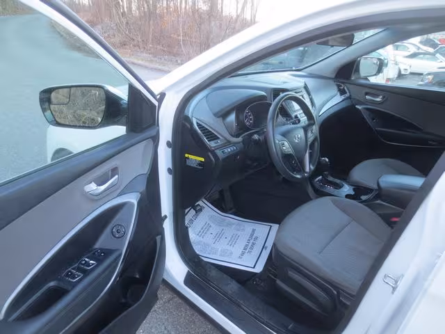 2018 Hyundai Santa Fe - 5NMZTDLB4JH073764 - Image #6