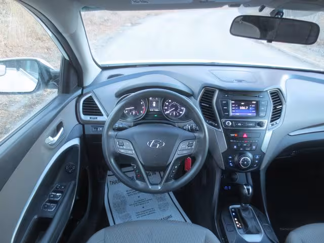 2018 Hyundai Santa Fe - 5NMZTDLB4JH073764 - Image #8