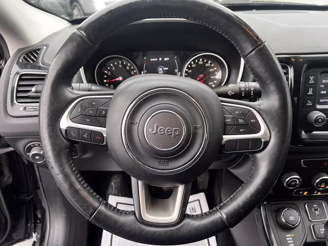 2018 Jeep Compass - 3C4NJDBB2JT320515 - Image #10