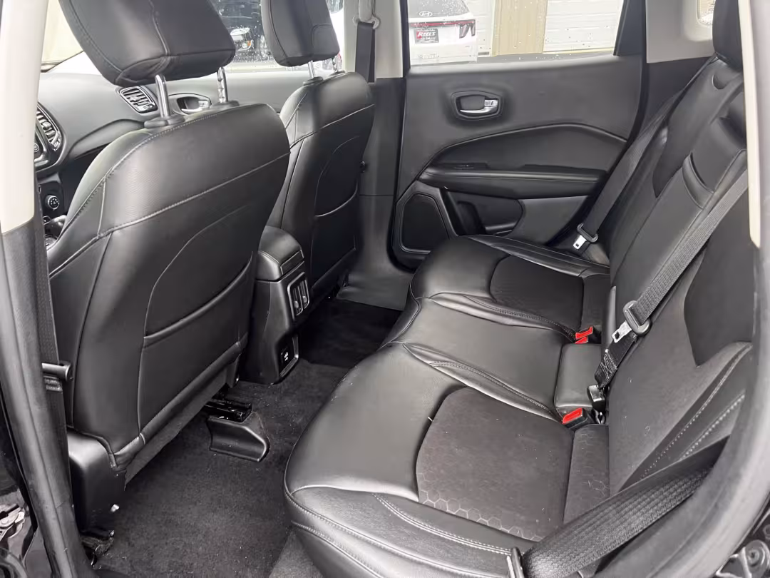 2018 Jeep Compass - 3C4NJDBB2JT320515 - Image #26
