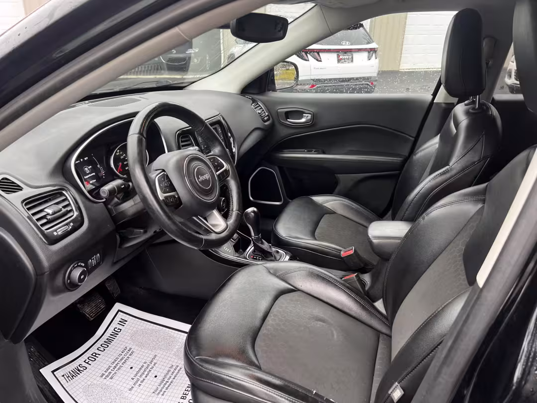2018 Jeep Compass - 3C4NJDBB2JT320515 - Image #3
