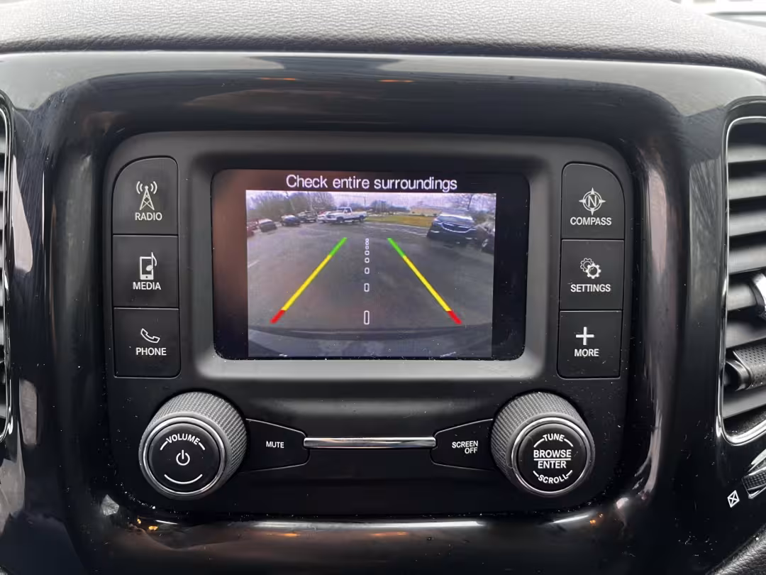 2018 Jeep Compass - 3C4NJDBB2JT320515 - Image #7