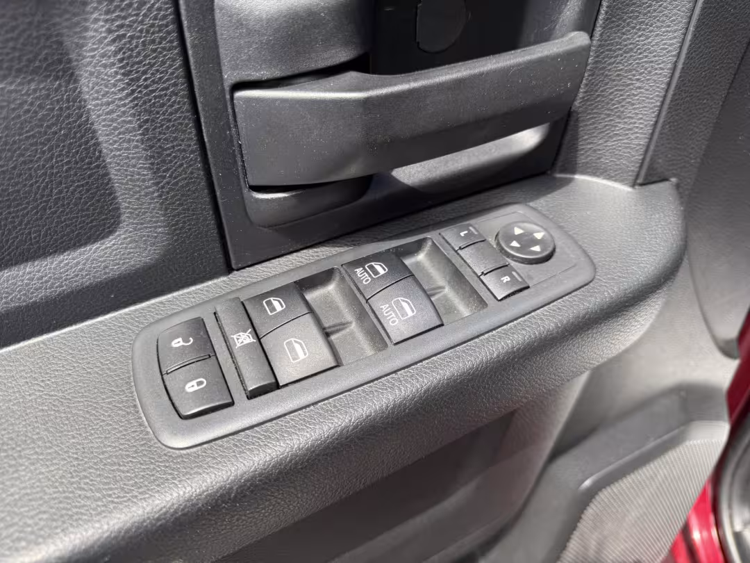 2018 Ram 1500 - 1C6RR7FT6JS200773 - Image #11