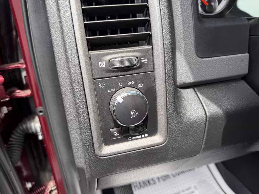 2018 Ram 1500 - 1C6RR7FT6JS200773 - Image #12