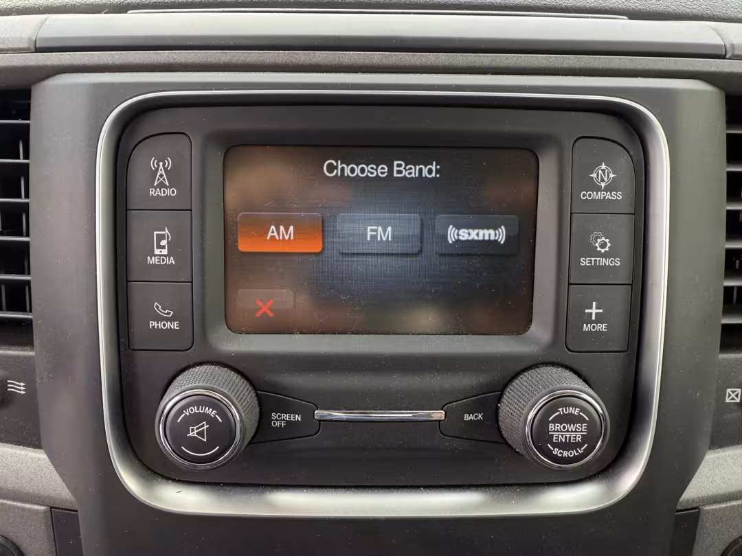 2018 Ram 1500 - 1C6RR7FT6JS200773 - Image #16