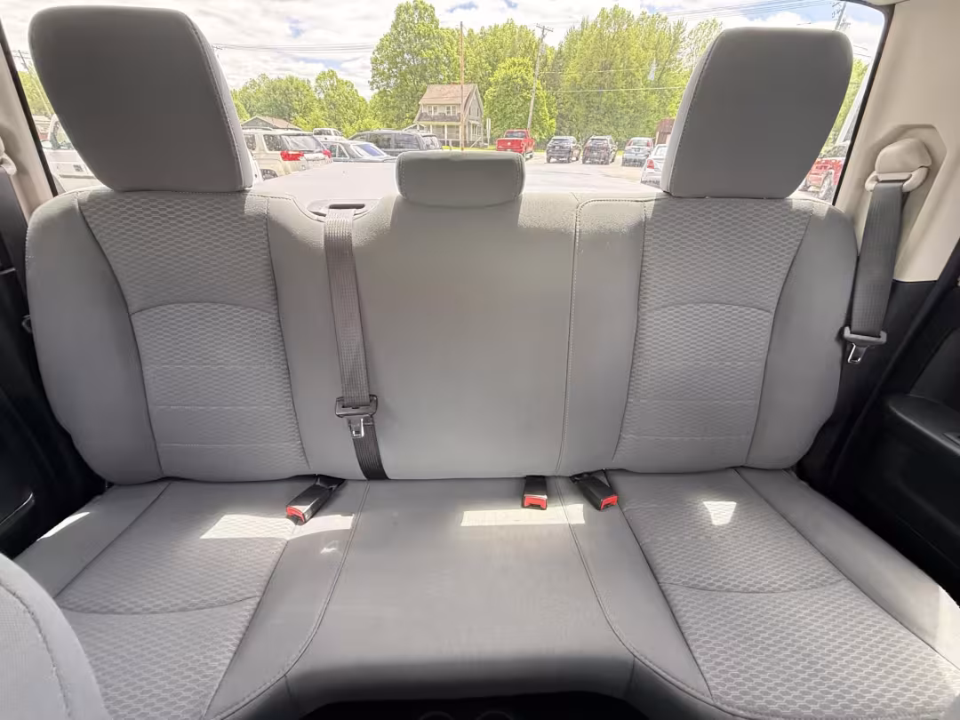 2018 Ram 1500 - 1C6RR7FT6JS200773 - Image #20