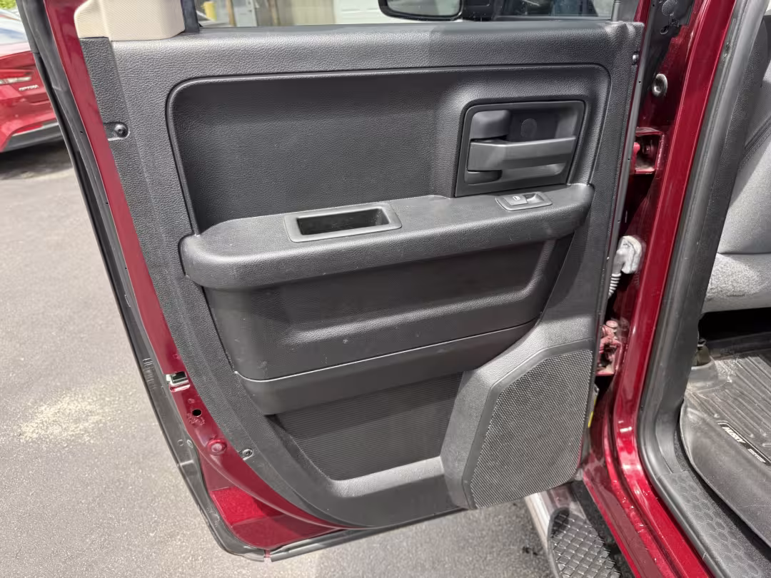 2018 Ram 1500 - 1C6RR7FT6JS200773 - Image #22