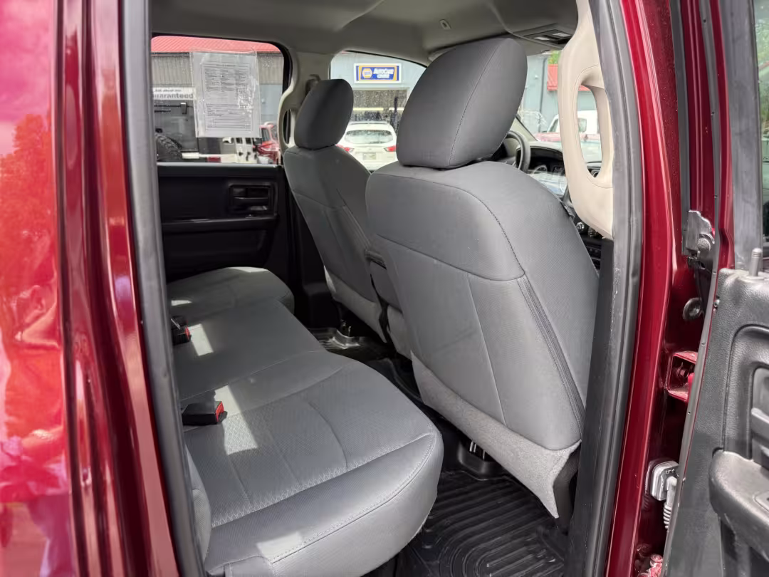 2018 Ram 1500 - 1C6RR7FT6JS200773 - Image #24
