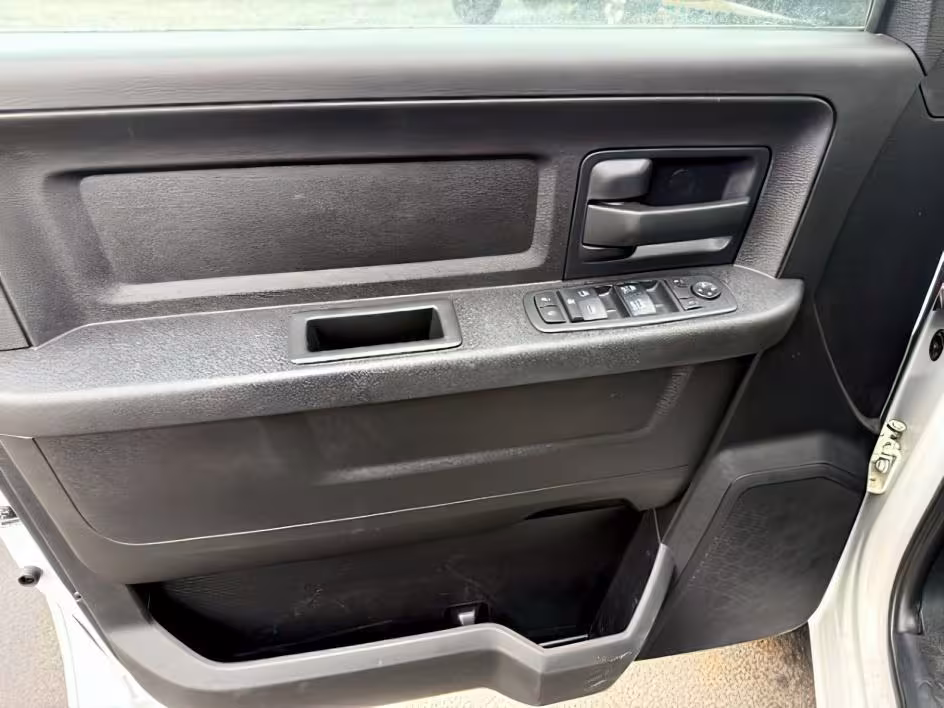 2018 Ram 3500 - 3C63R3GL0JG168598 - Image #15