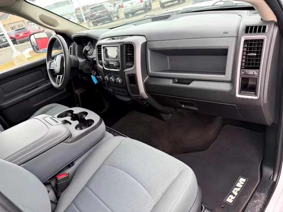2018 Ram 3500 - 3C63R3GL0JG168598 - Image #17