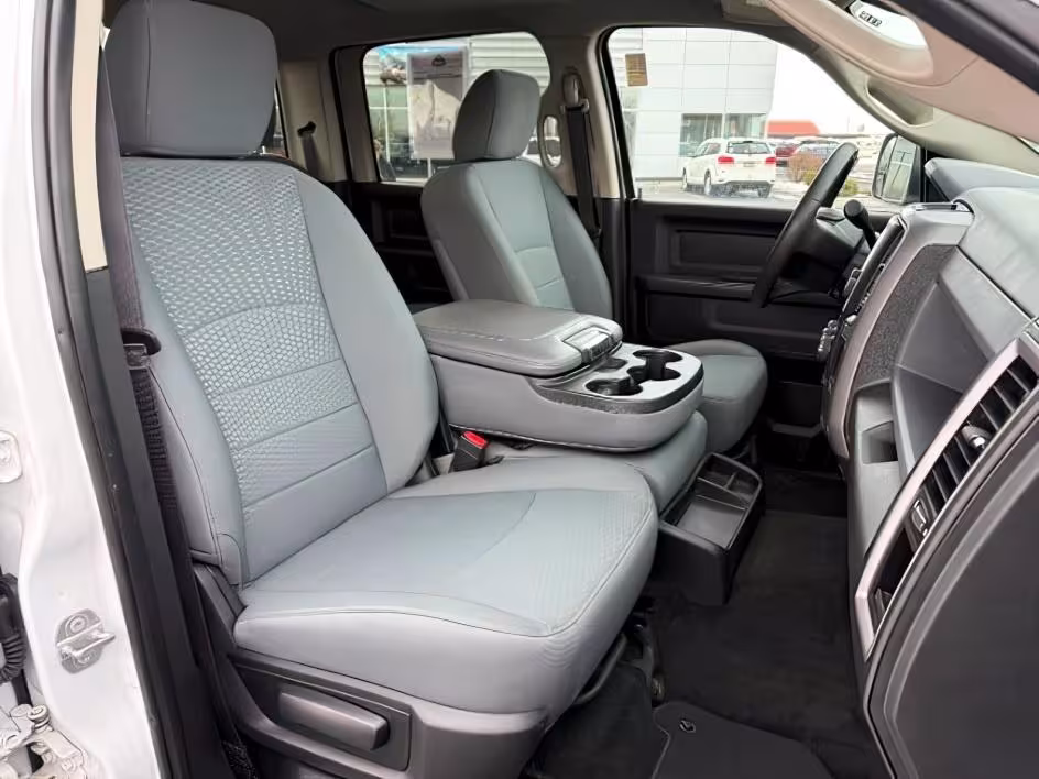 2018 Ram 3500 - 3C63R3GL0JG168598 - Image #18