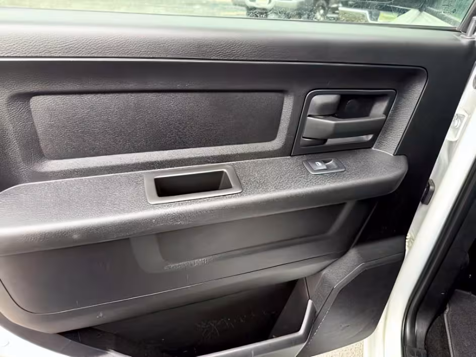 2018 Ram 3500 - 3C63R3GL0JG168598 - Image #22