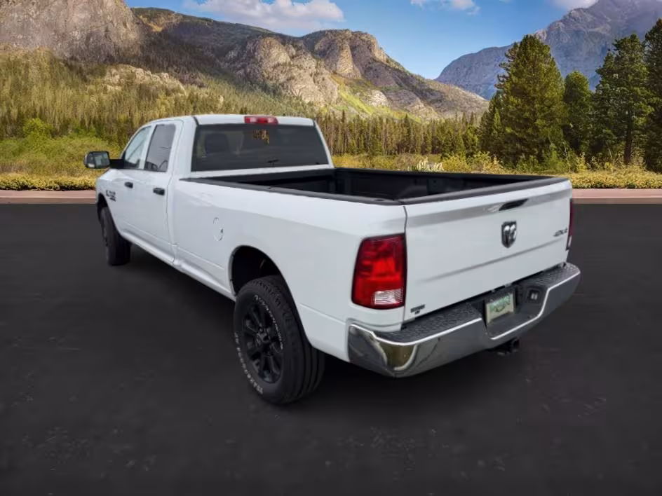 2018 Ram 3500 - 3C63R3GL0JG168598 - Image #3