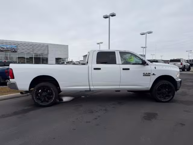 2018 Ram 3500 - 3C63R3GL0JG168598 - Image #33
