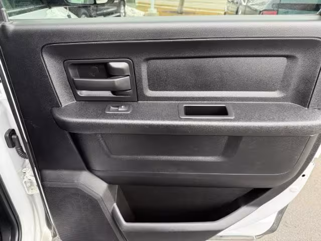 2018 Ram 3500 - 3C63R3GL0JG168598 - Image #45