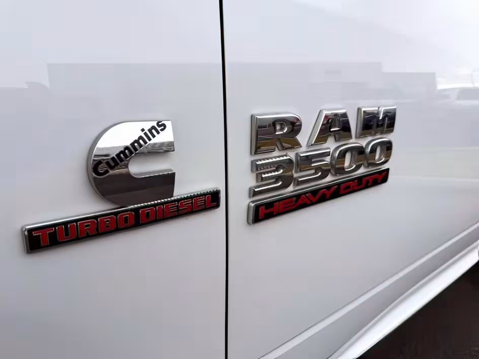 2018 Ram 3500 - 3C63R3GL0JG168598 - Image #9