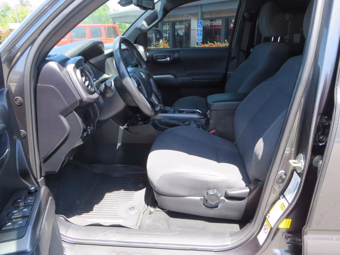 2018 Toyota Tacoma - 3TMCZ5AN1JM172725 - Image #17