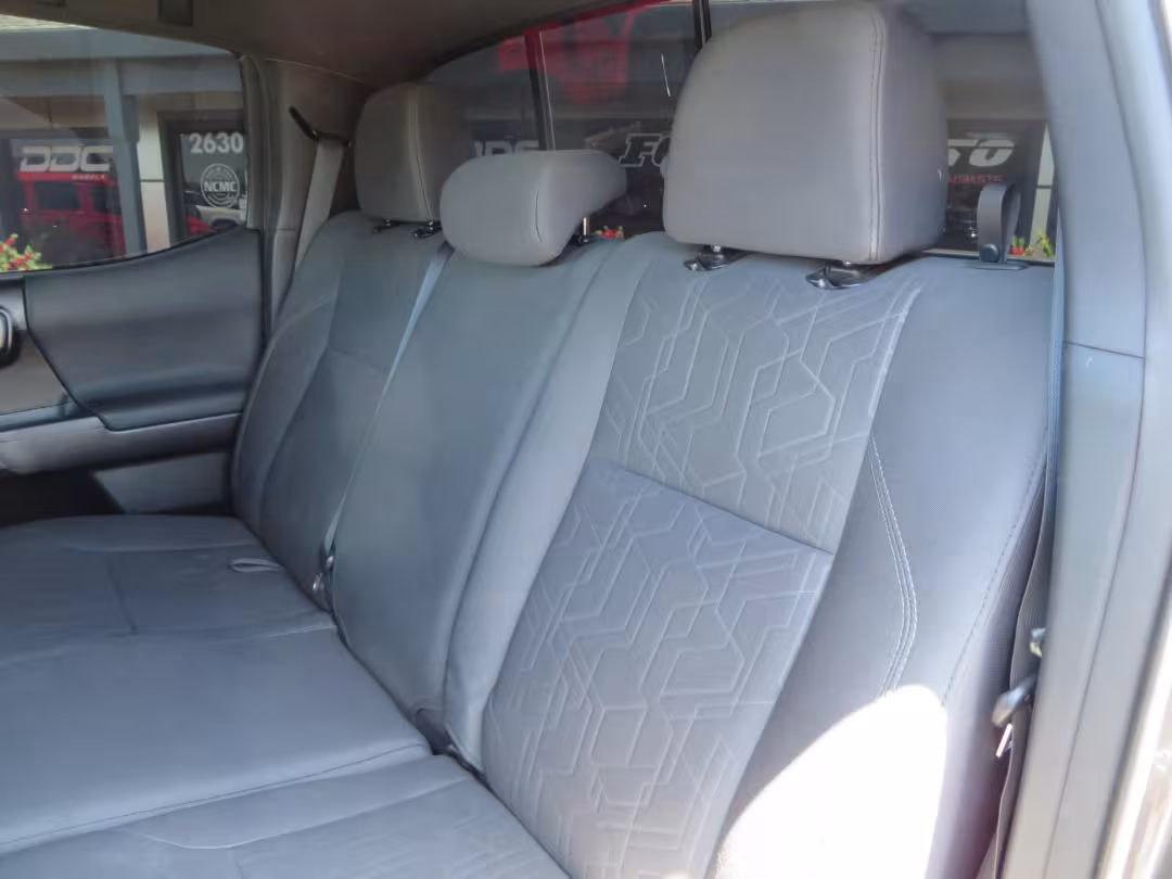 2018 Toyota Tacoma - 3TMCZ5AN1JM172725 - Image #38
