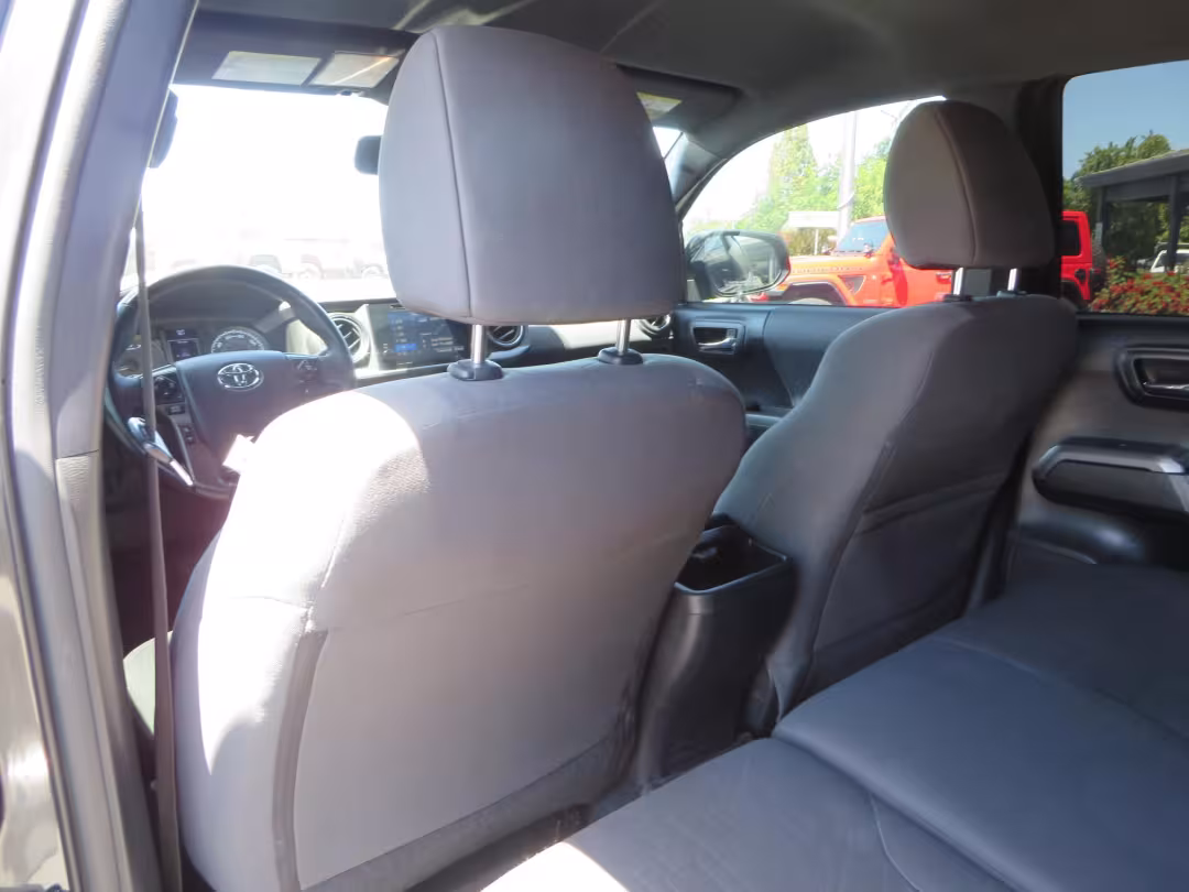 2018 Toyota Tacoma - 3TMCZ5AN1JM172725 - Image #40