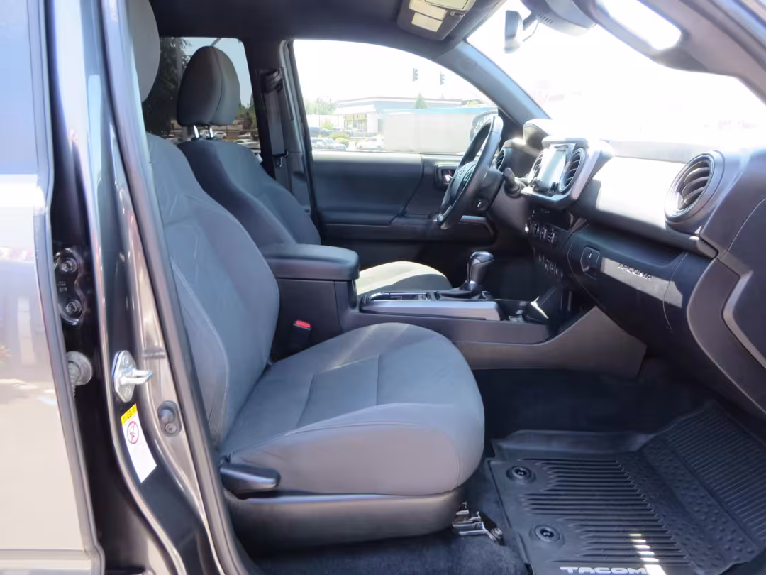 2018 Toyota Tacoma - 3TMCZ5AN1JM172725 - Image #44