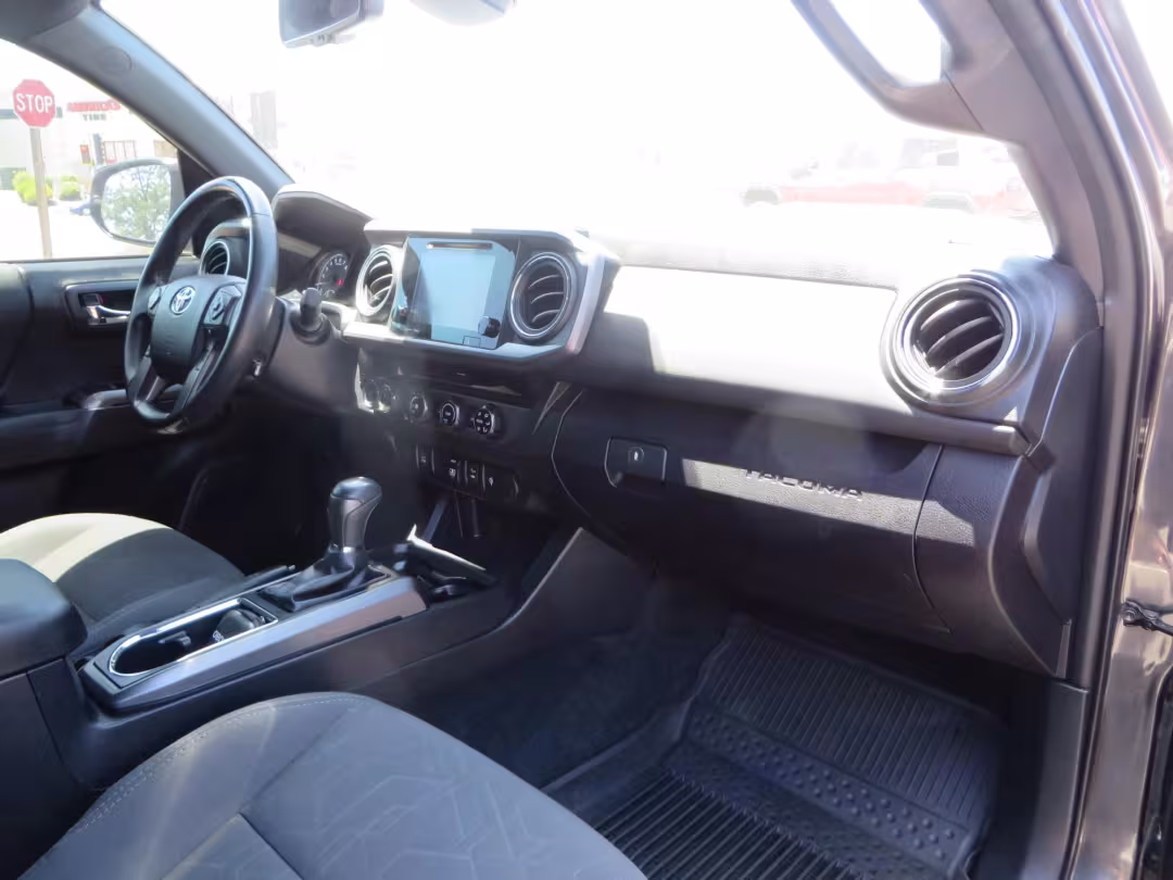 2018 Toyota Tacoma - 3TMCZ5AN1JM172725 - Image #47
