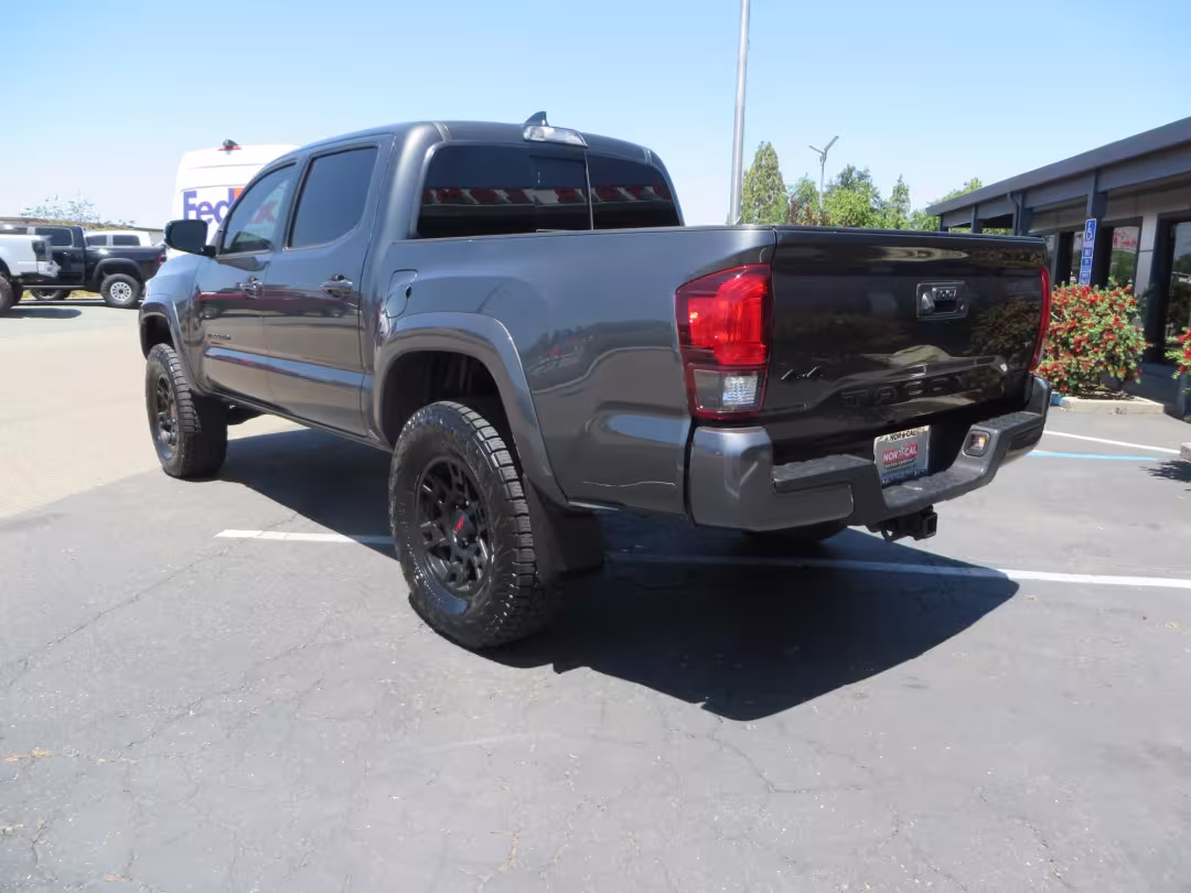 2018 Toyota Tacoma - 3TMCZ5AN1JM172725 - Image #7