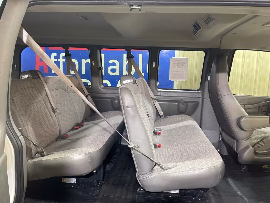 2019 Chevrolet Express - 1GAZGMFG0K1277753 - Image #4