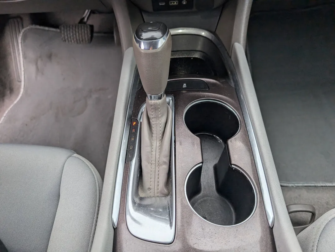2019 Chevrolet Malibu - 1G1ZD5ST1KF104795 - Image #12