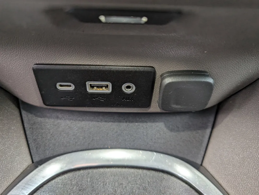 2019 Chevrolet Malibu - 1G1ZD5ST1KF104795 - Image #13