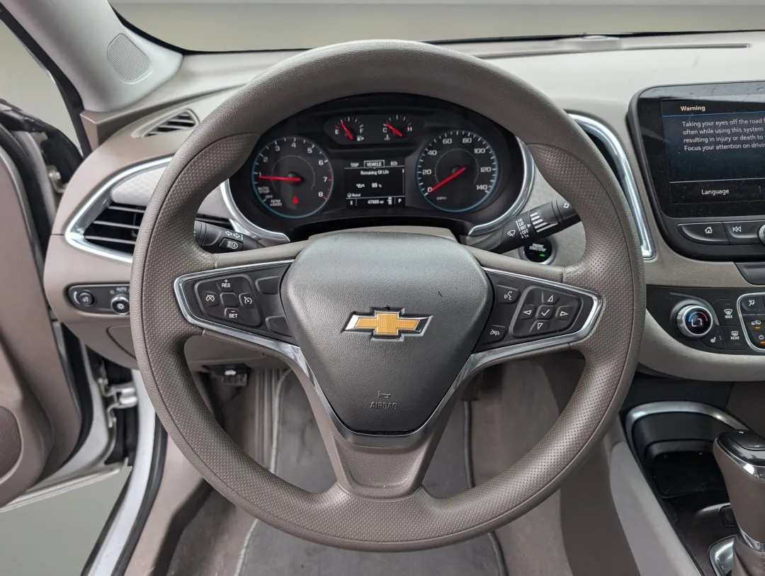 2019 Chevrolet Malibu - 1G1ZD5ST1KF104795 - Image #15