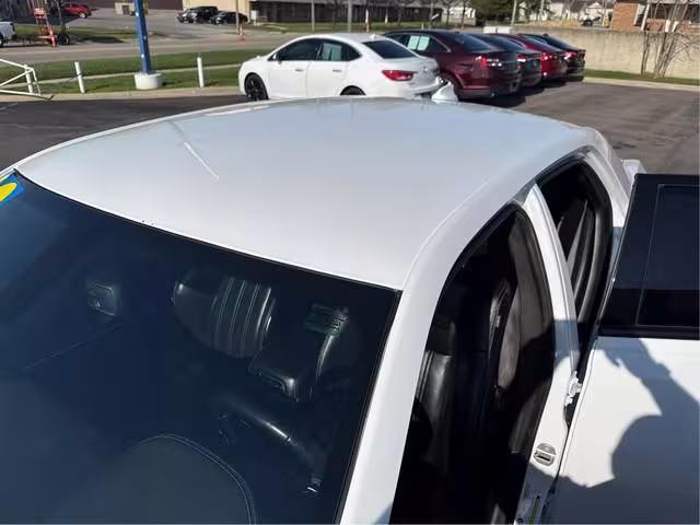 2019 Chrysler 300 - 2C3CCABG0KH654133 - Image #13