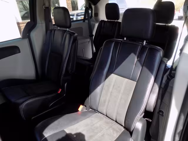 2019 Dodge Grand Caravan - 2C4RDGCG2KR610682 - Image #7