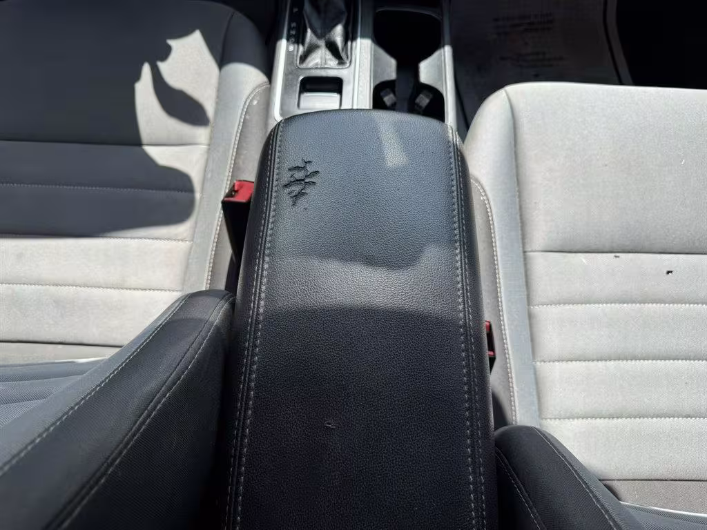 2019 Ford Escape - 1FMCU0F72KUA38438 - Image #17
