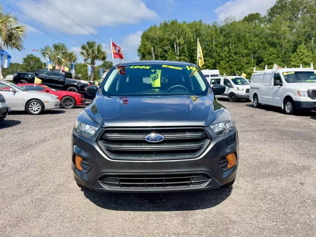 2019 Ford Escape - 1FMCU0F72KUA38438 - Image #2